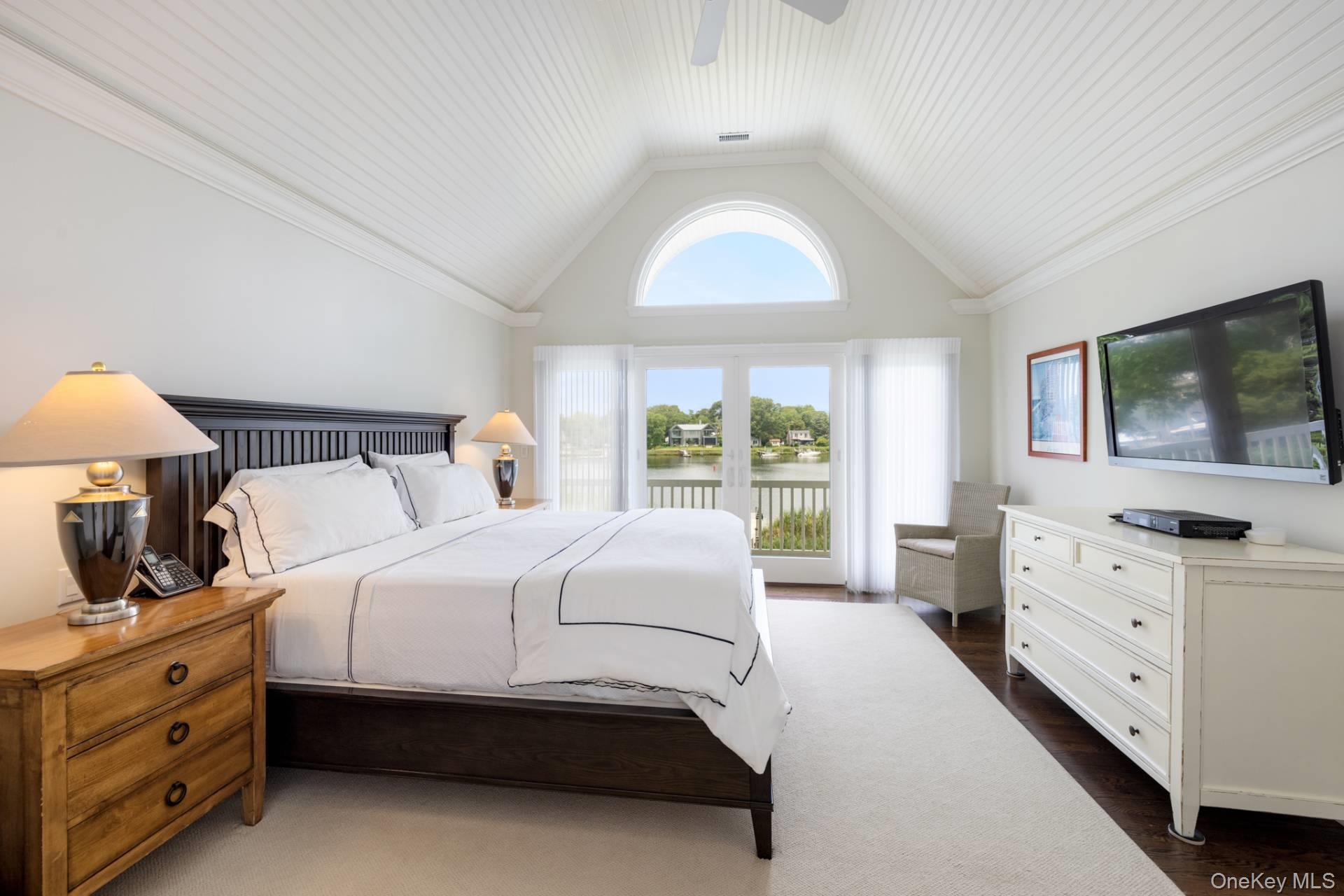 100 Redwood Road, Sag Harbor, NY 11963