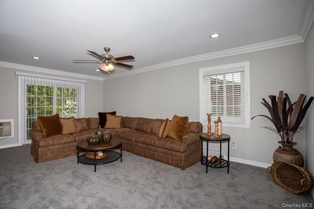 4 Williams Boulevard # 2G, Lake Grove, NY 11755