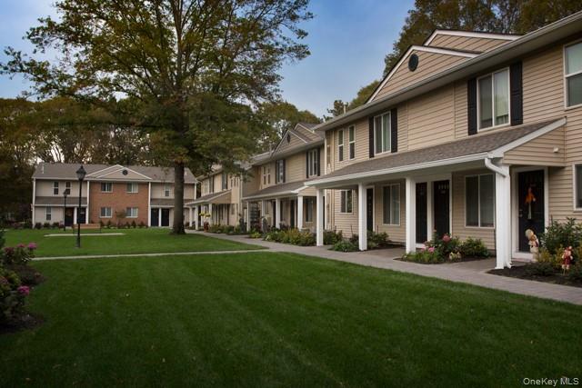 45 Country Club Drive # 03E, Coram, NY 11727
