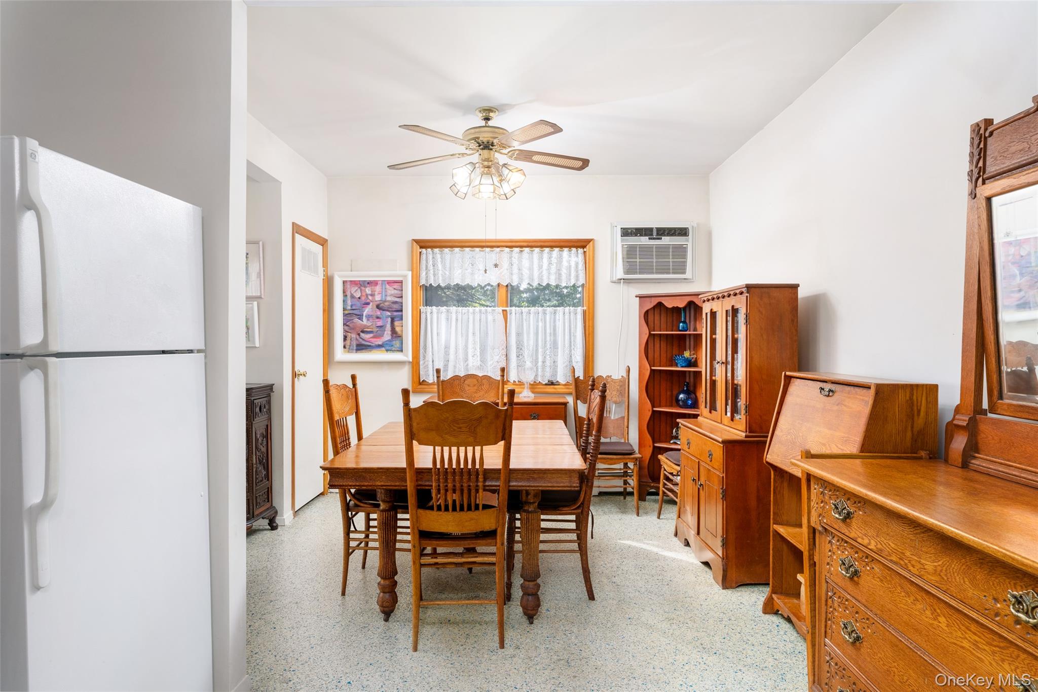 181 Hot Water Street, Manorville, NY 11949