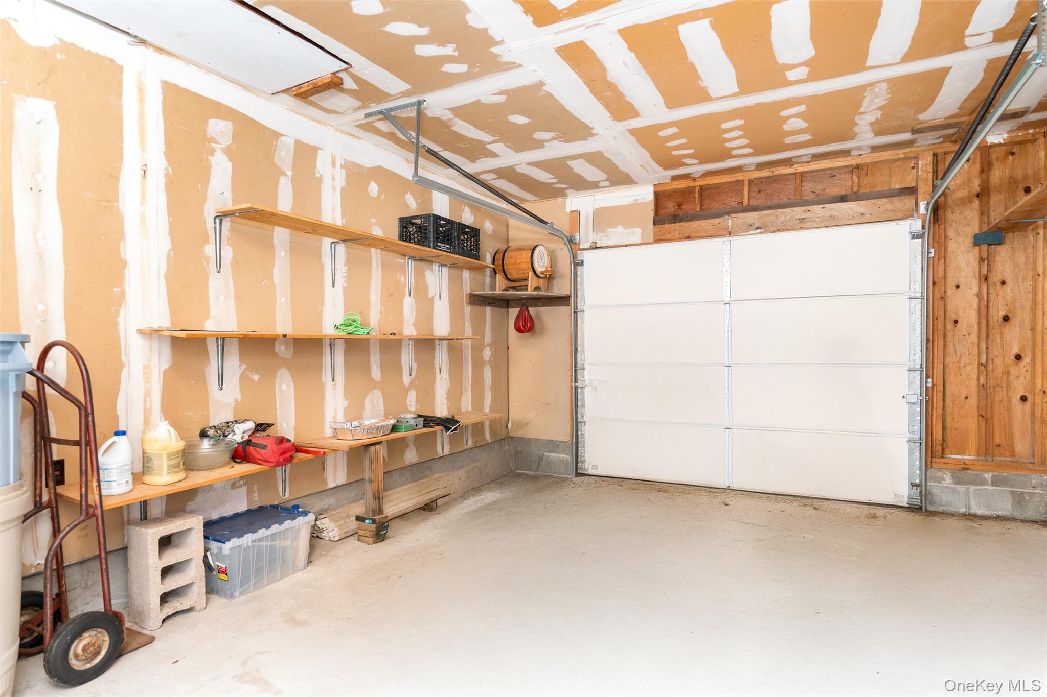 181 Hot Water Street, Manorville, NY 11949