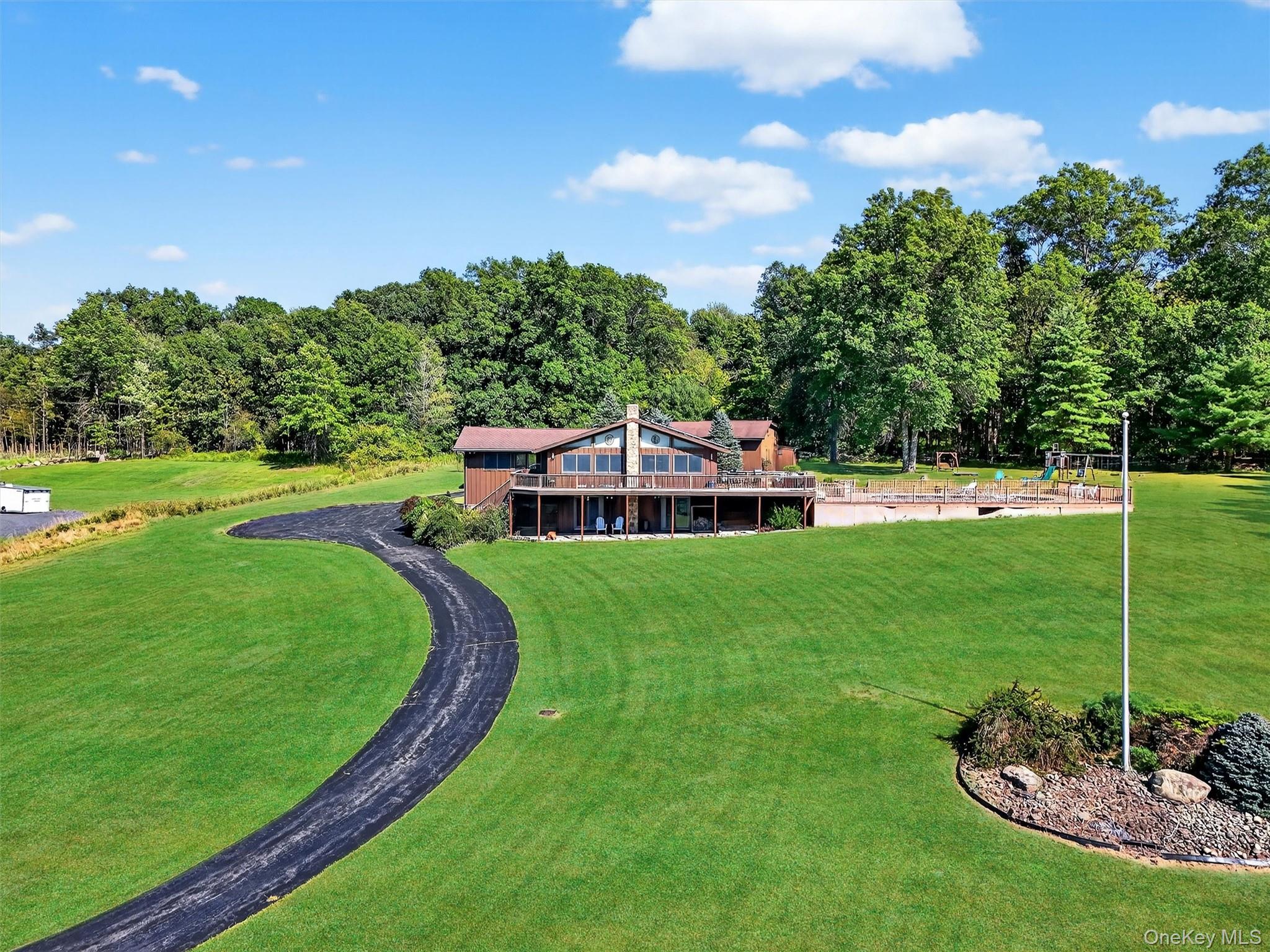 76 County Route 51, Campbell Hall, NY 10916