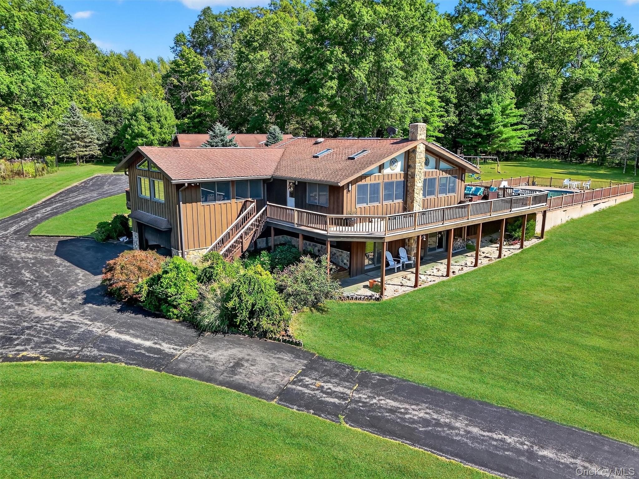 76 County Route 51, Campbell Hall, NY 10916