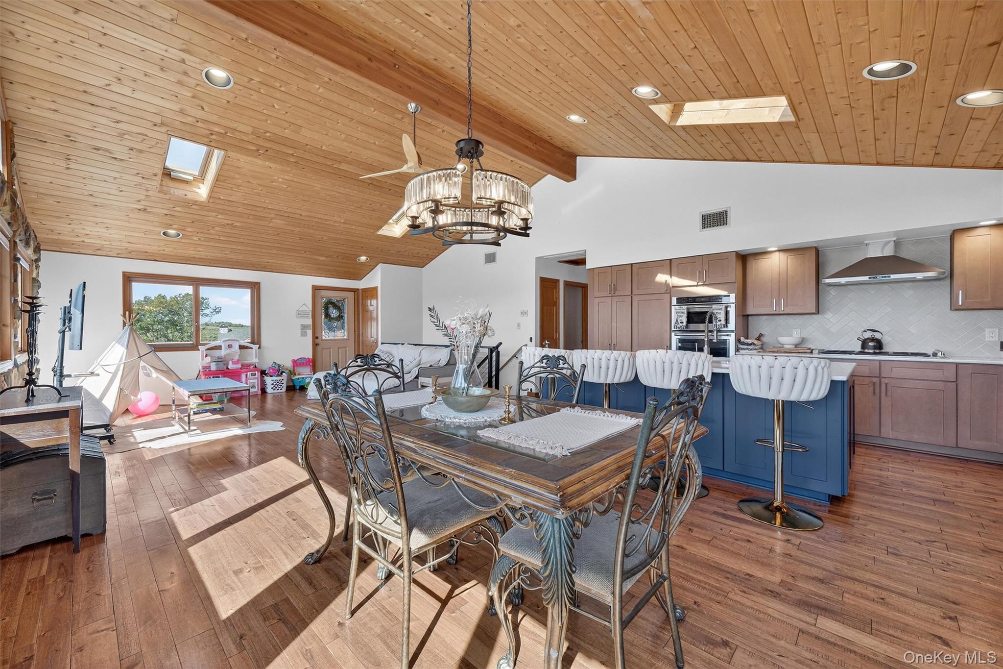 76 County Route 51, Campbell Hall, NY 10916