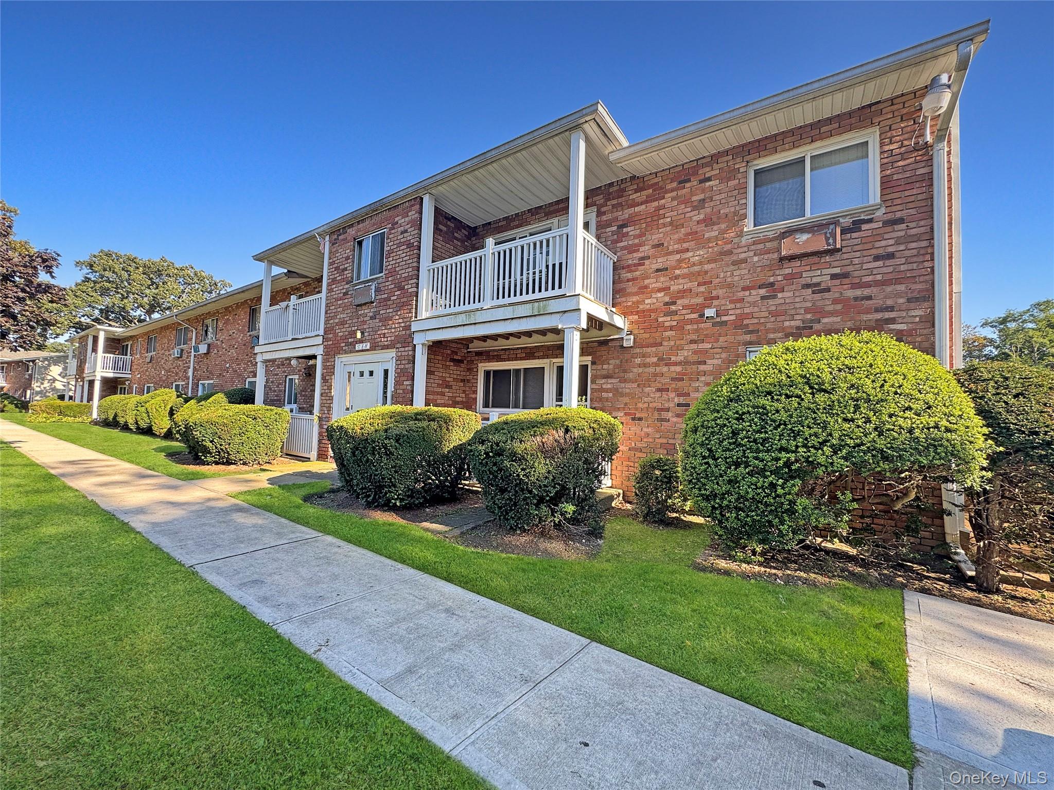 57 Adams Road # 1H, Central Islip, NY 11722