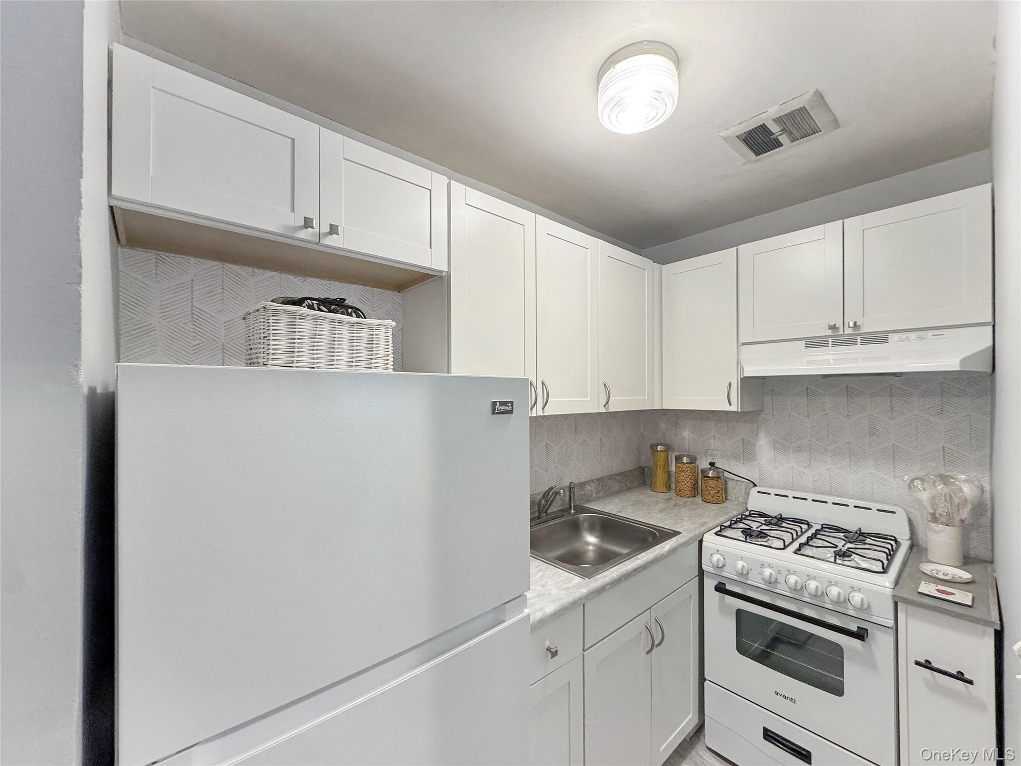 57 Adams Road # 1H, Central Islip, NY 11722