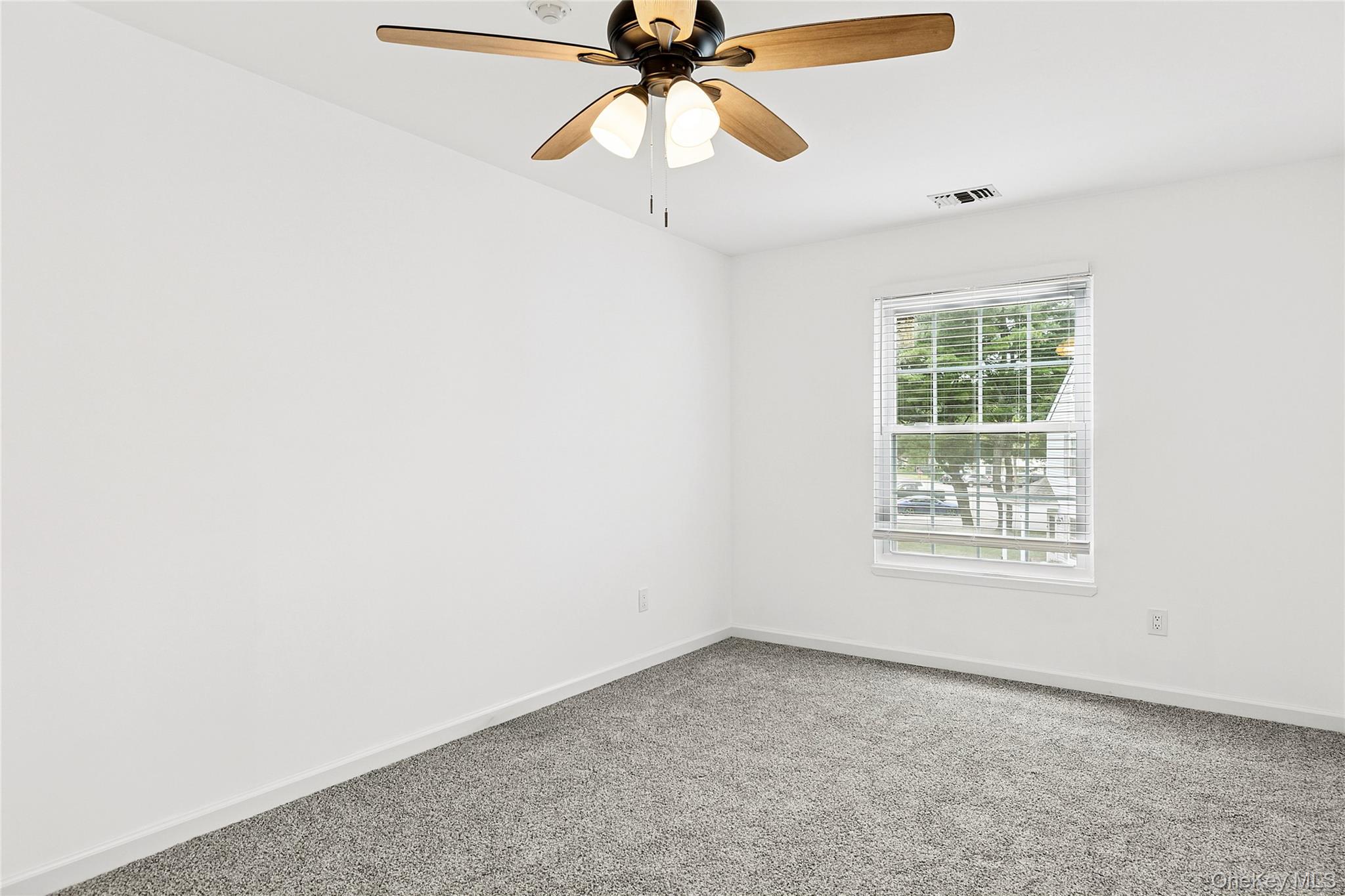 184 Fairview Circle, Middle Island, NY 11953