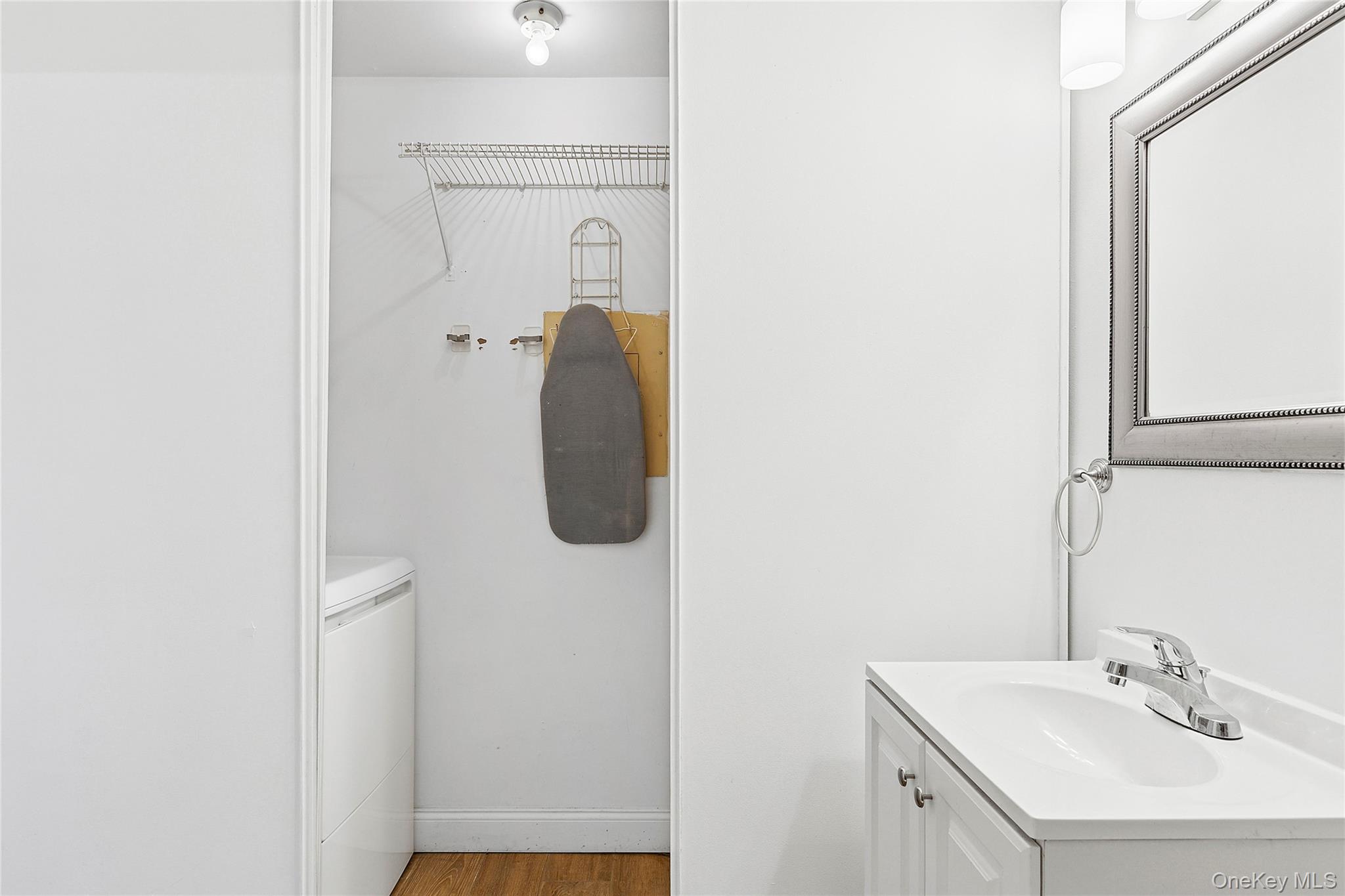 184 Fairview Circle, Middle Island, NY 11953