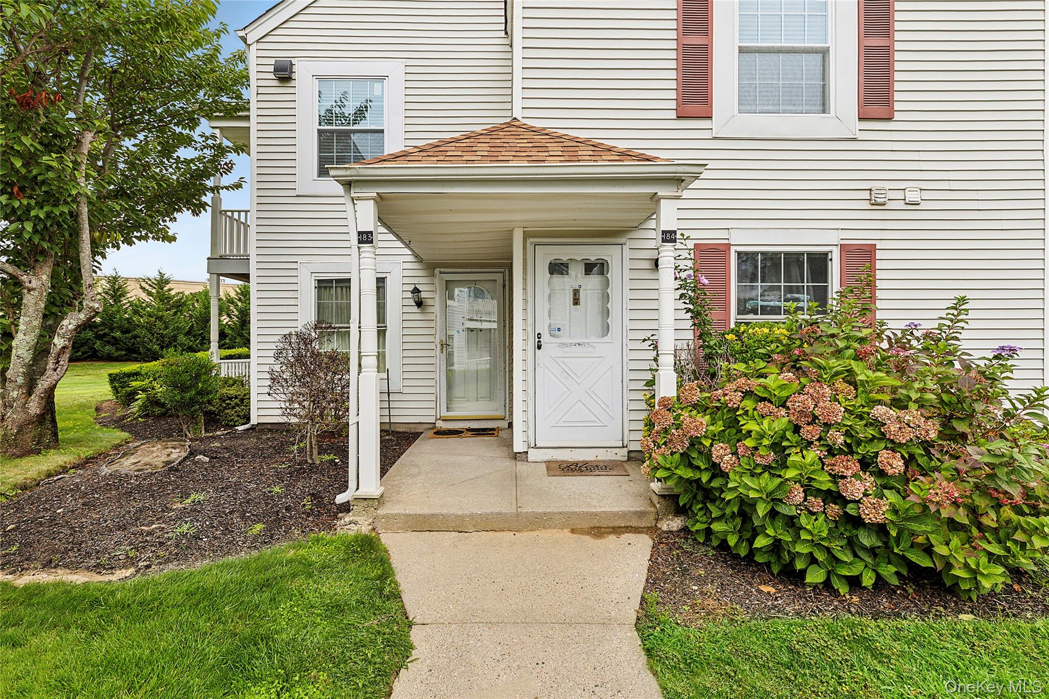 184 Fairview Circle, Middle Island, NY 11953