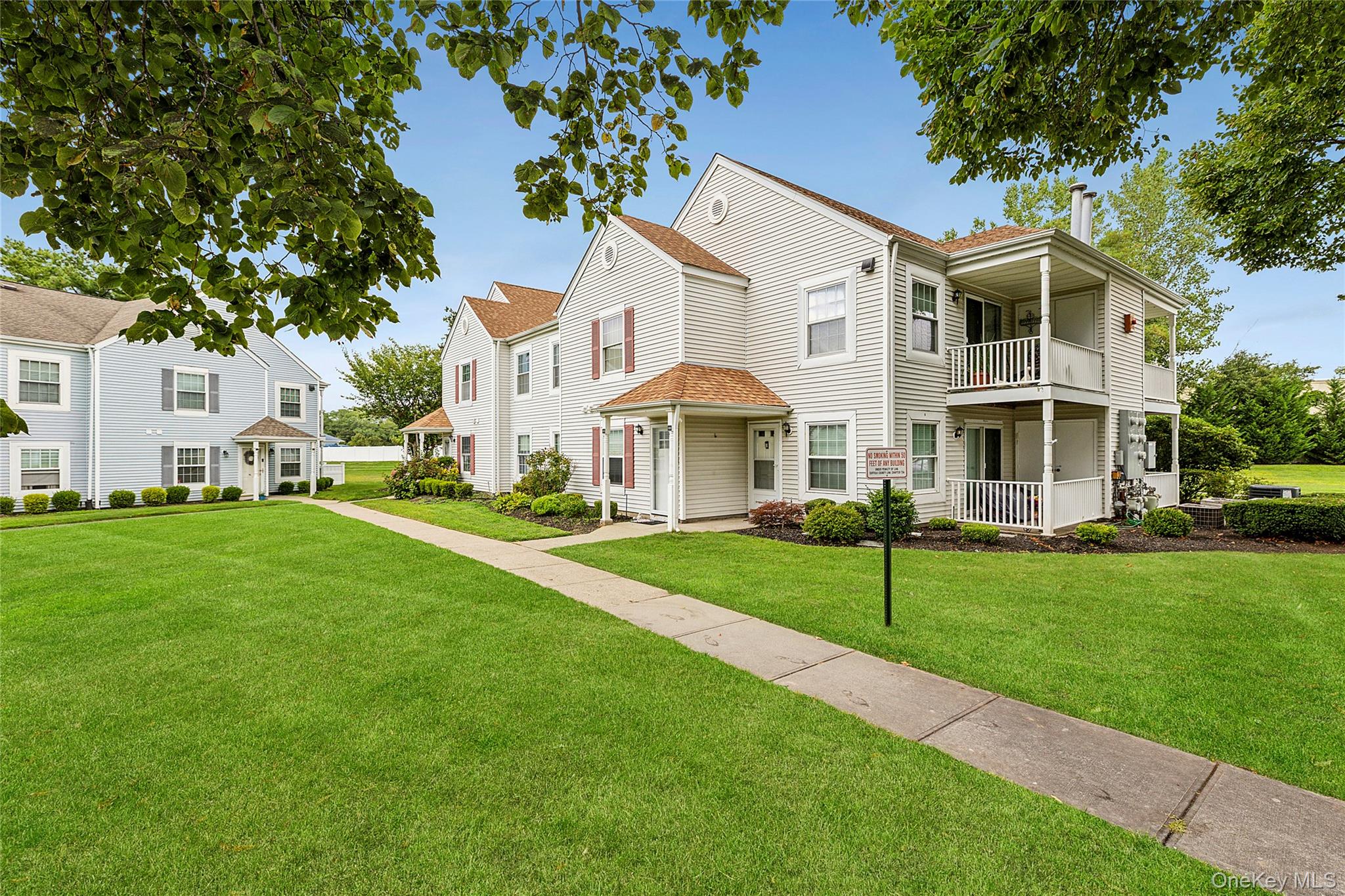 184 Fairview Circle, Middle Island, NY 11953