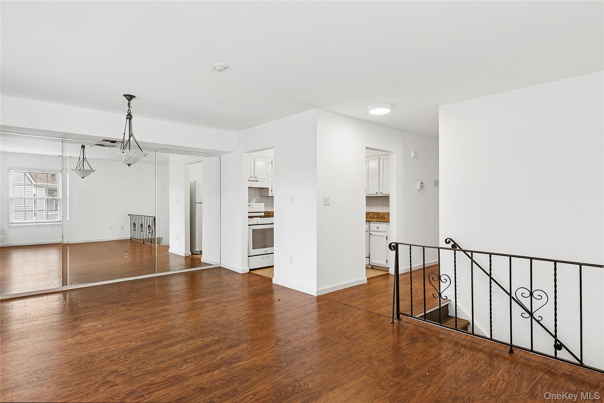 184 Fairview Circle, Middle Island, NY 11953