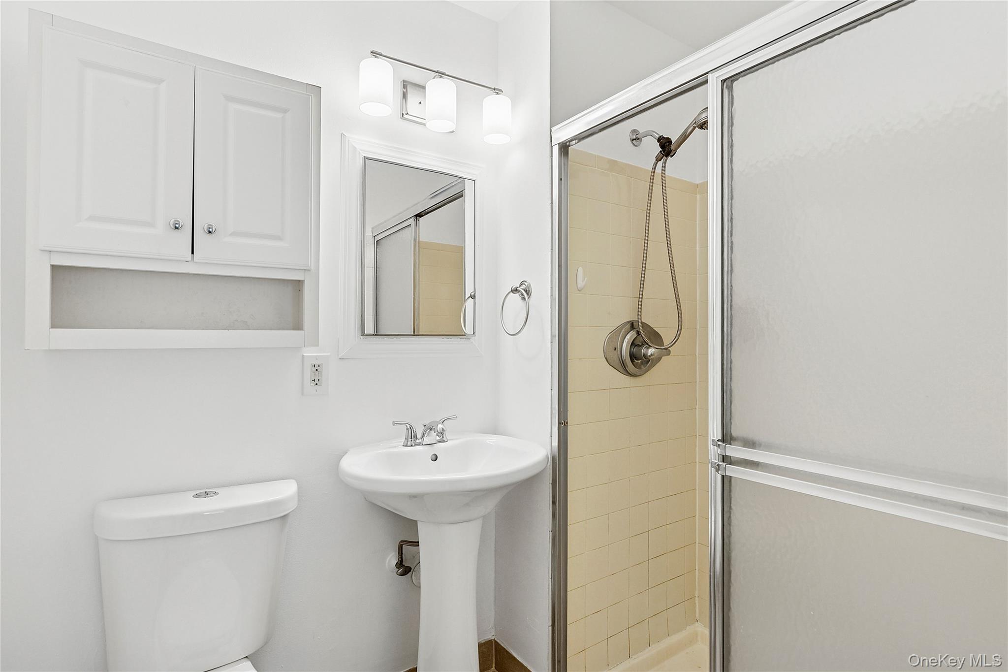 184 Fairview Circle, Middle Island, NY 11953