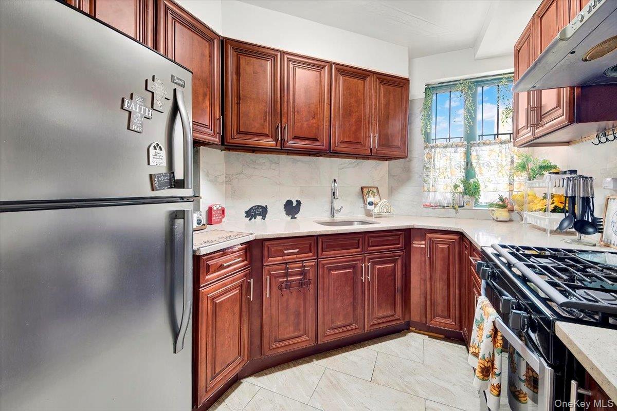 1595 Metropolitan Avenue # 7D, Bronx, NY 10462