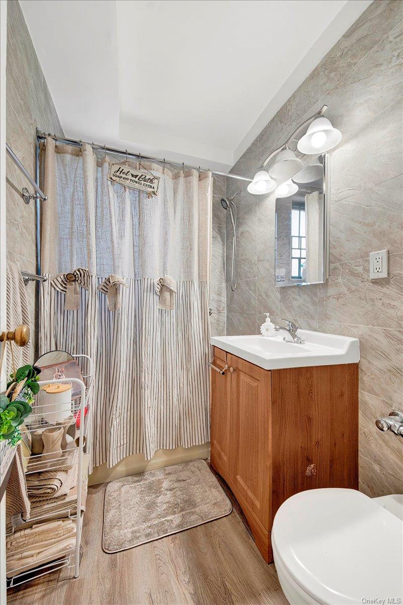 1595 Metropolitan Avenue # 7D, Bronx, NY 10462