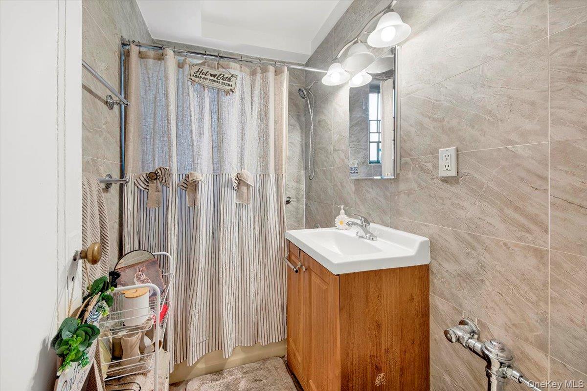 1595 Metropolitan Avenue # 7D, Bronx, NY 10462