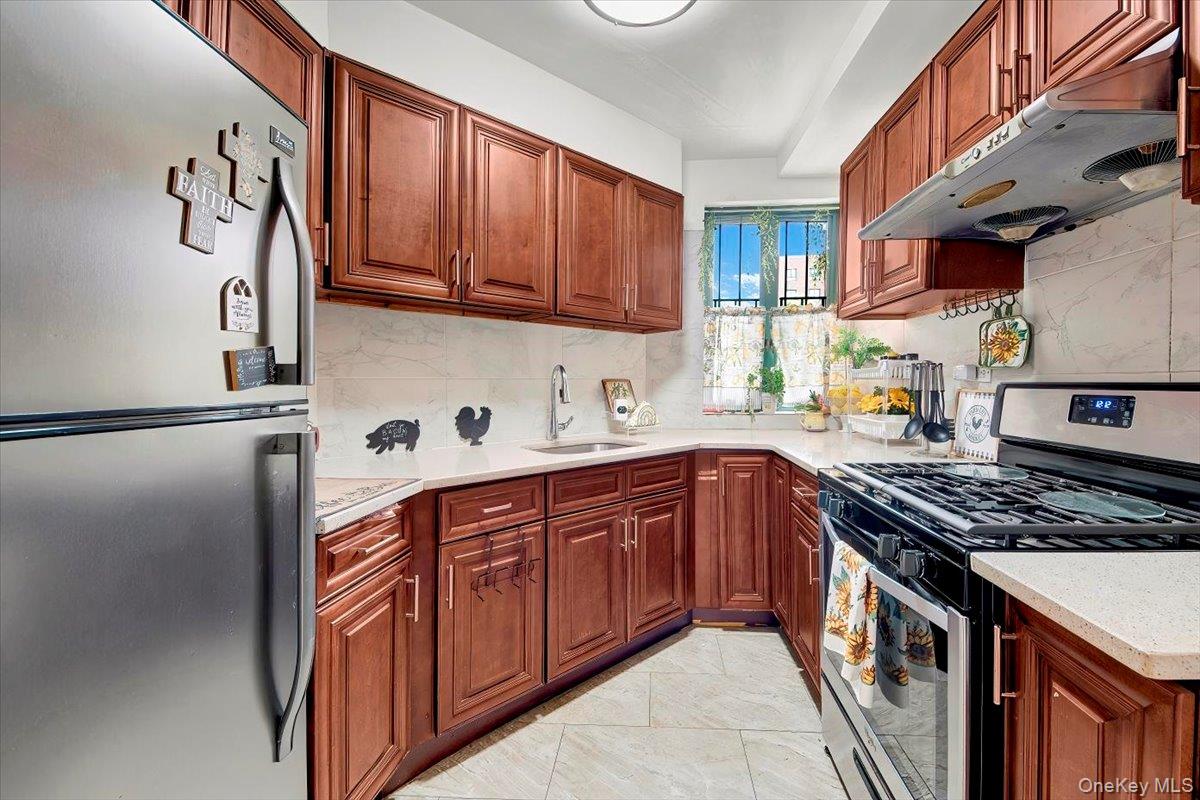 1595 Metropolitan Avenue # 7D, Bronx, NY 10462