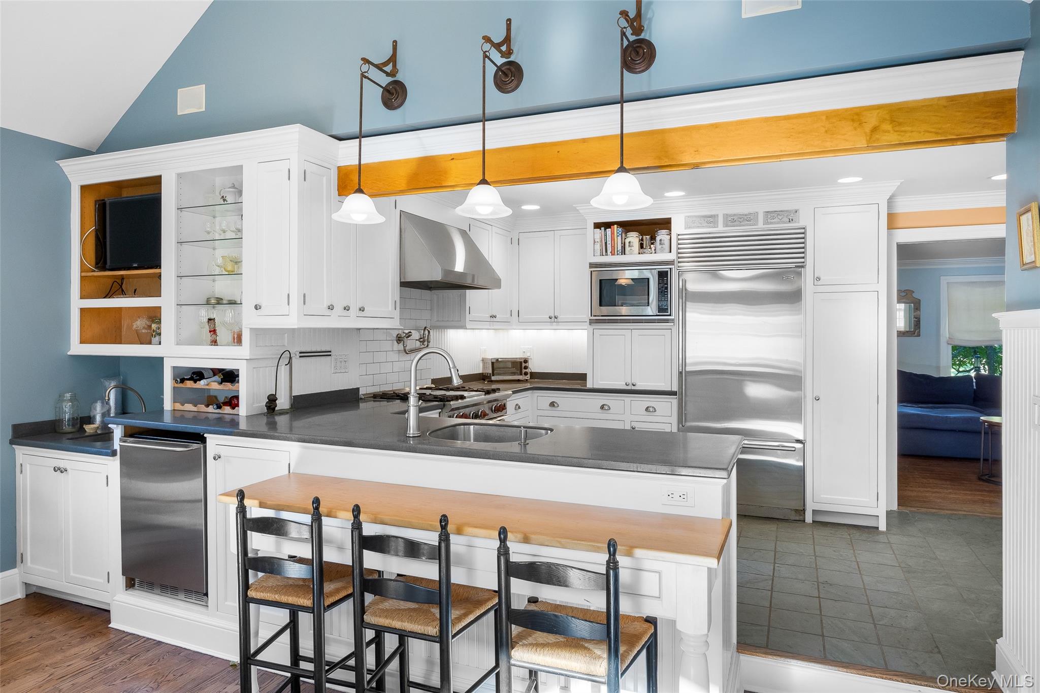 116 Bayview Avenue, East Islip, NY 11730