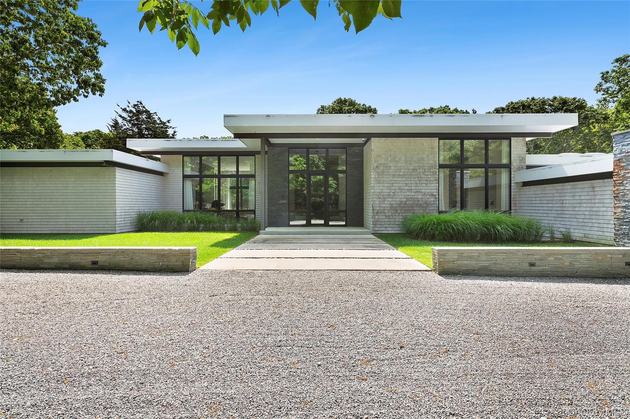 32 Neck Path, East Hampton, NY 11937