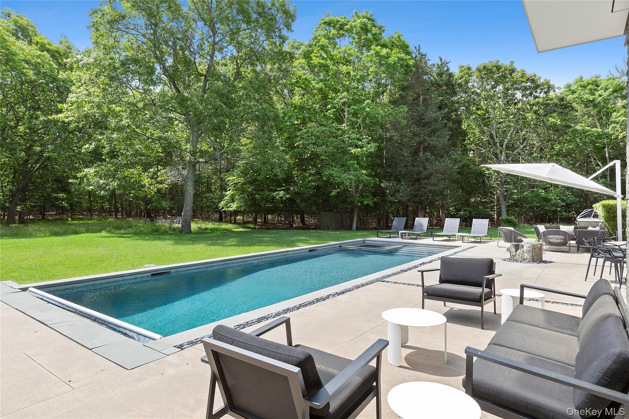 32 Neck Path, East Hampton, NY 11937