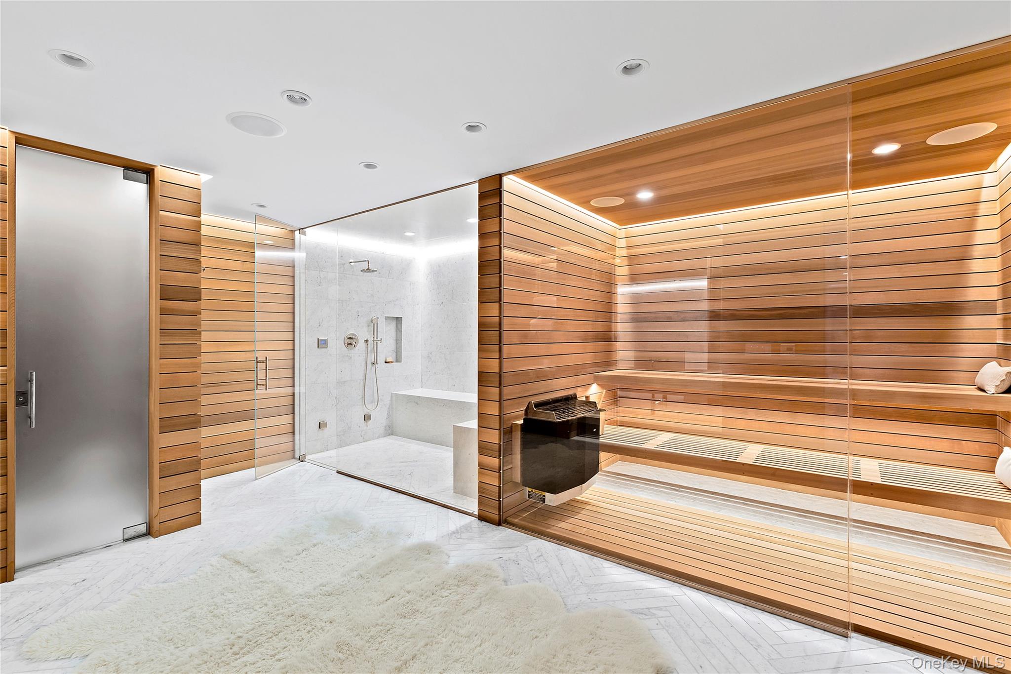 32 Neck Path, East Hampton, NY 11937