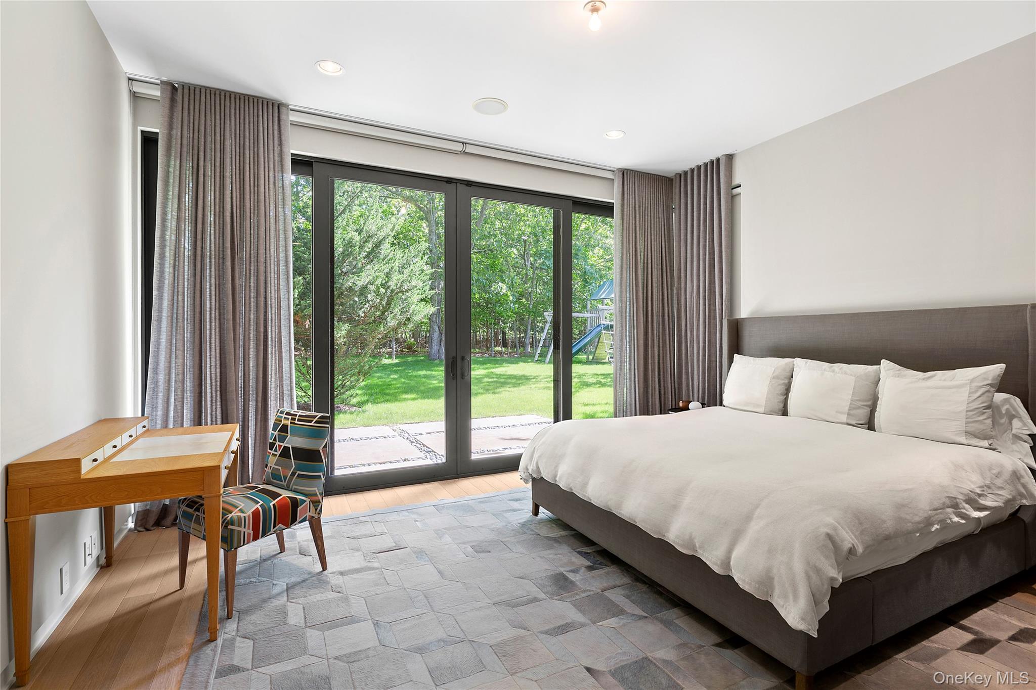 32 Neck Path, East Hampton, NY 11937