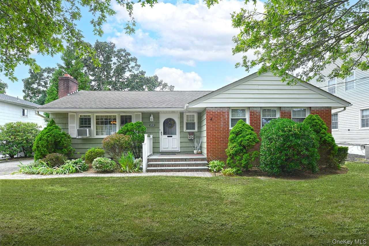 1914 Bergen Street, Bellmore, NY 11710