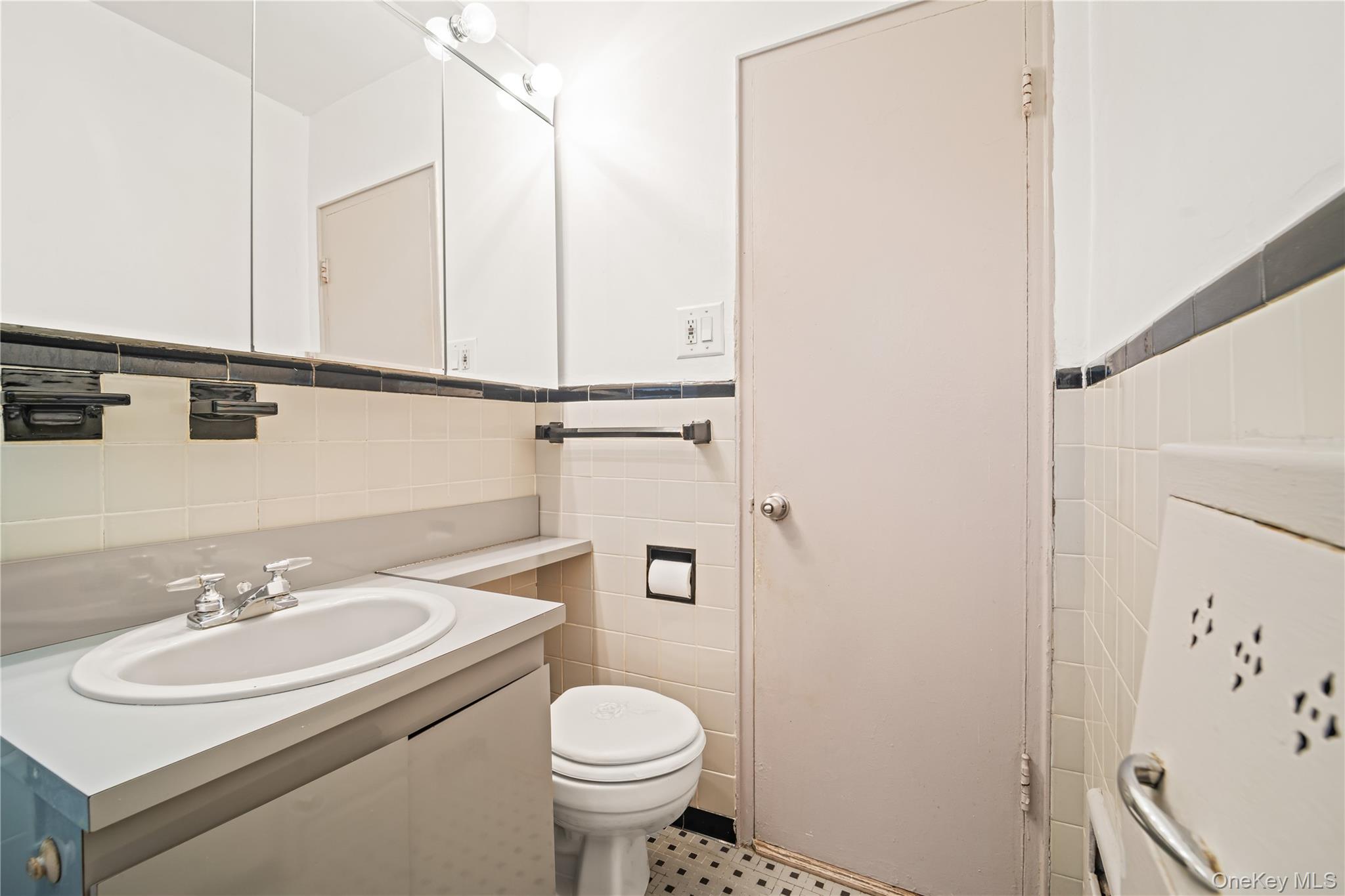 211-02 75th Avenue # 1-L, Bayside, NY 11364