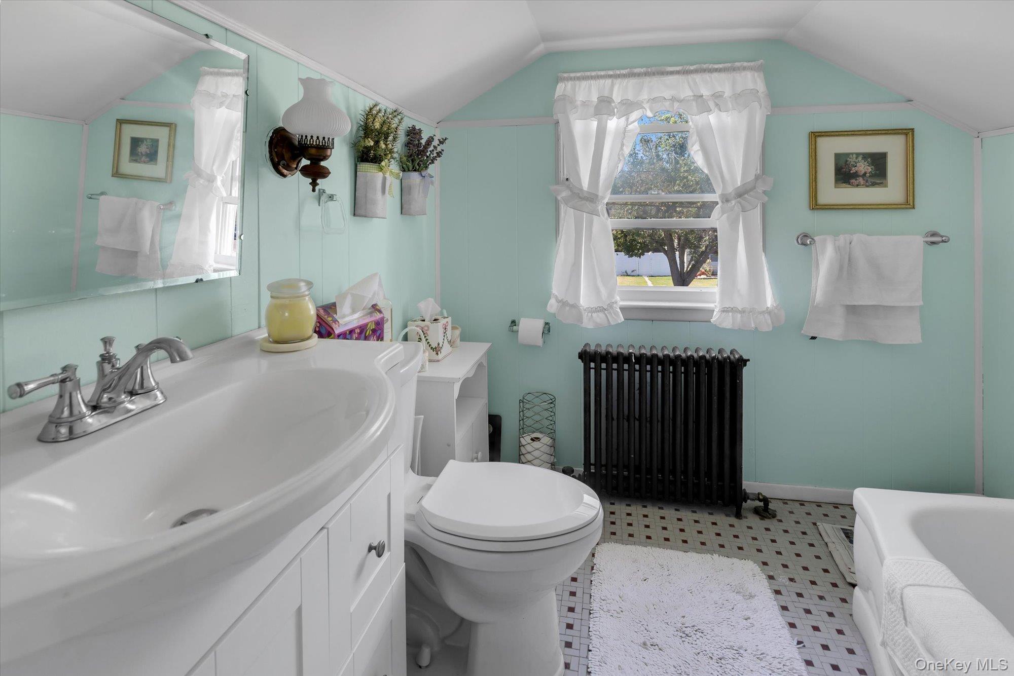 55 Bayside Avenue, Amityville, NY 11701