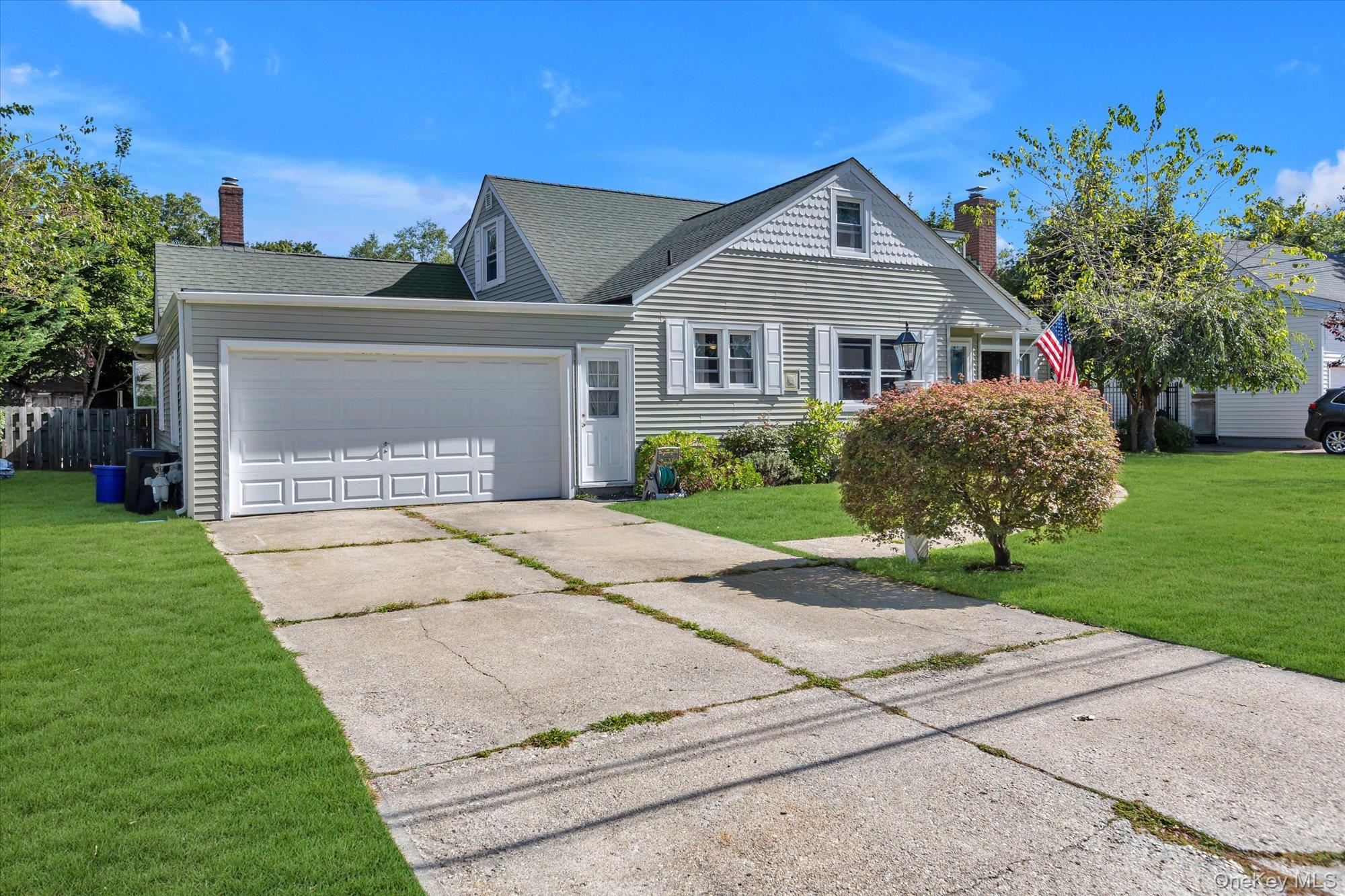 55 Bayside Avenue, Amityville, NY 11701