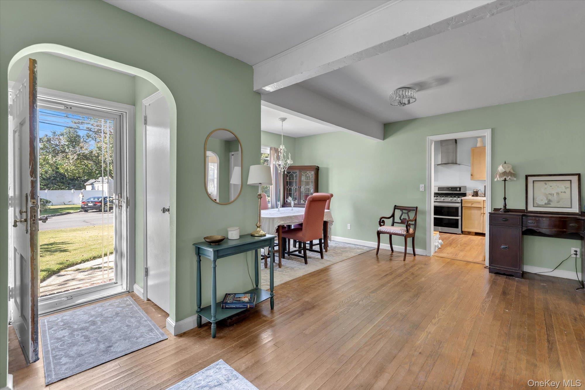 55 Bayside Avenue, Amityville, NY 11701