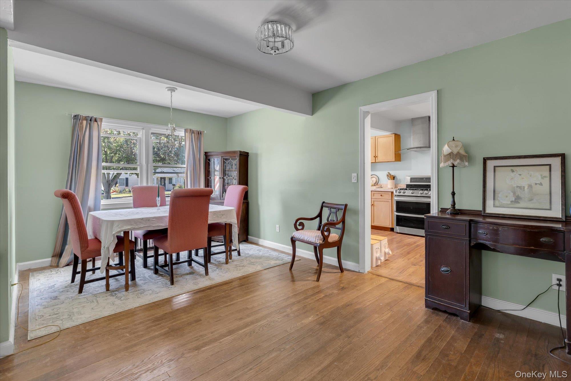 55 Bayside Avenue, Amityville, NY 11701