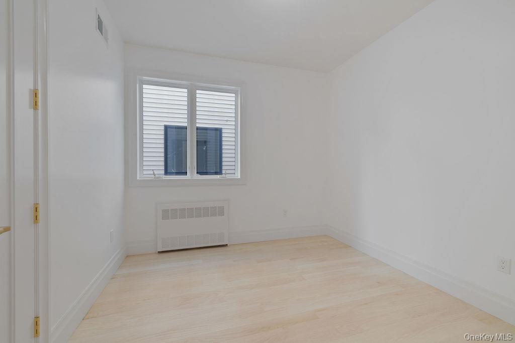 27 Ellish Parkway # 112, Spring Valley, NY 10977