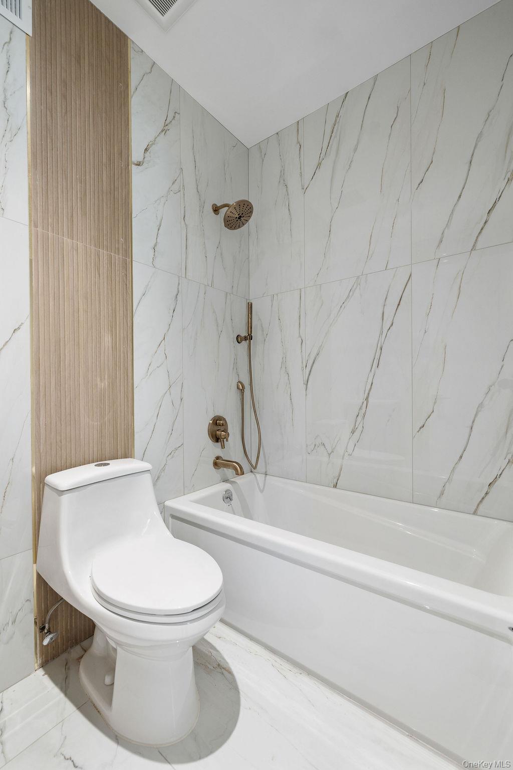 27 Ellish Parkway # 112, Spring Valley, NY 10977