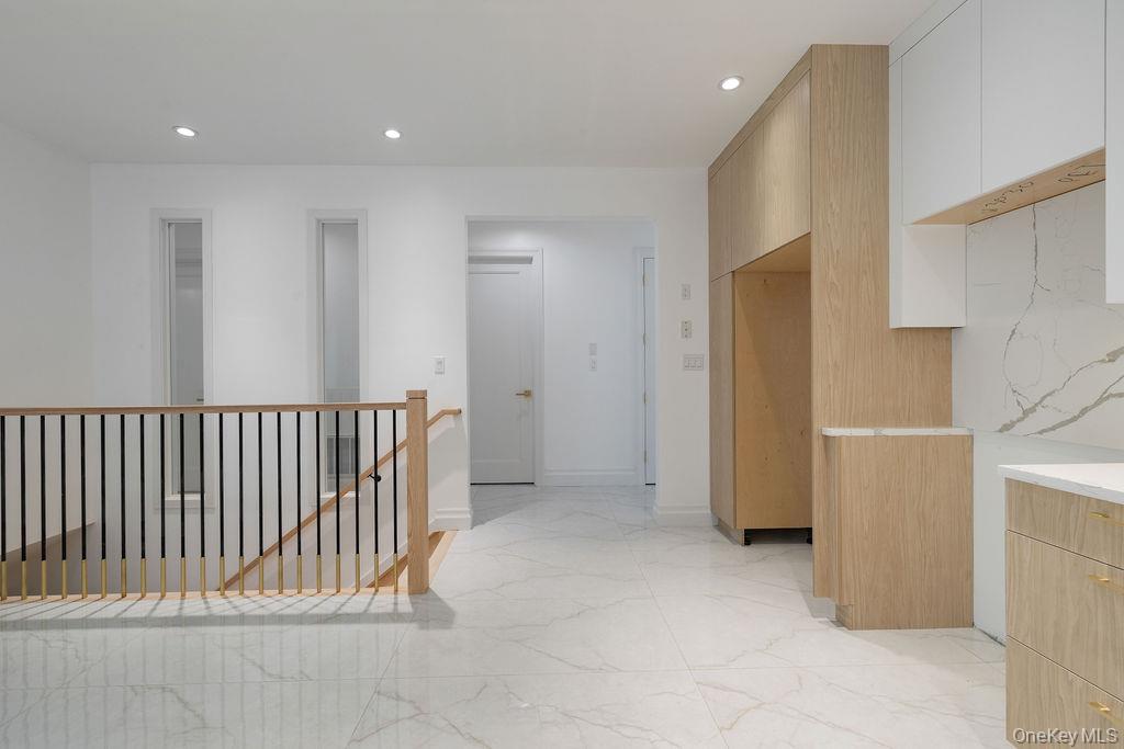 27 Ellish Parkway # 112, Spring Valley, NY 10977