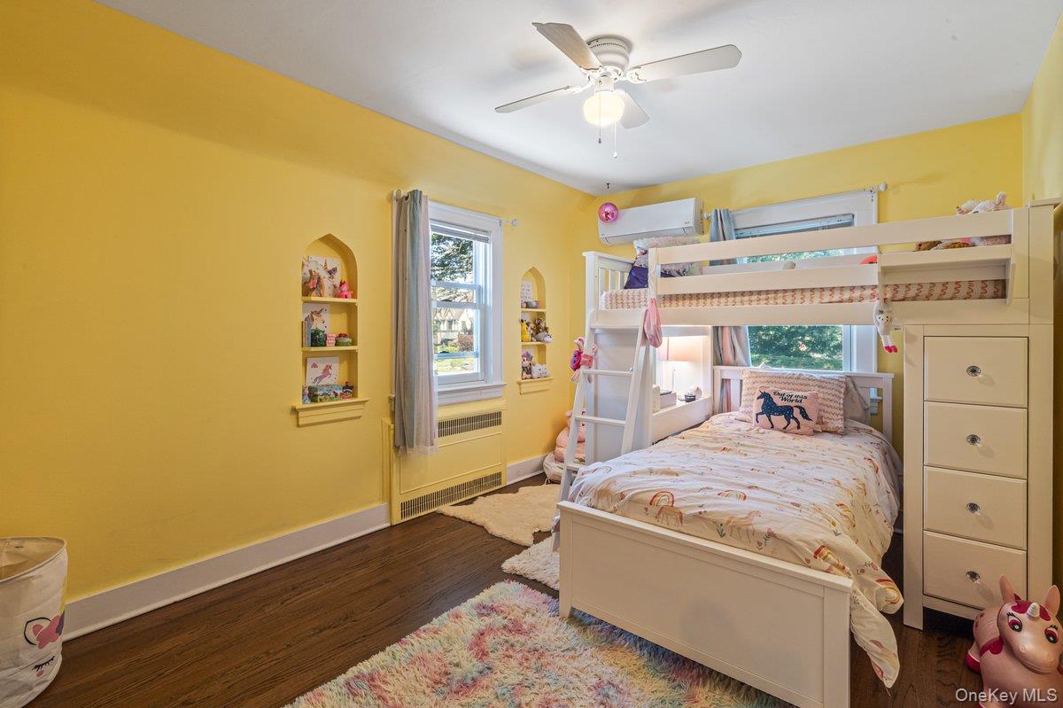 411 Demott Avenue, Rockville Centre, NY 11570