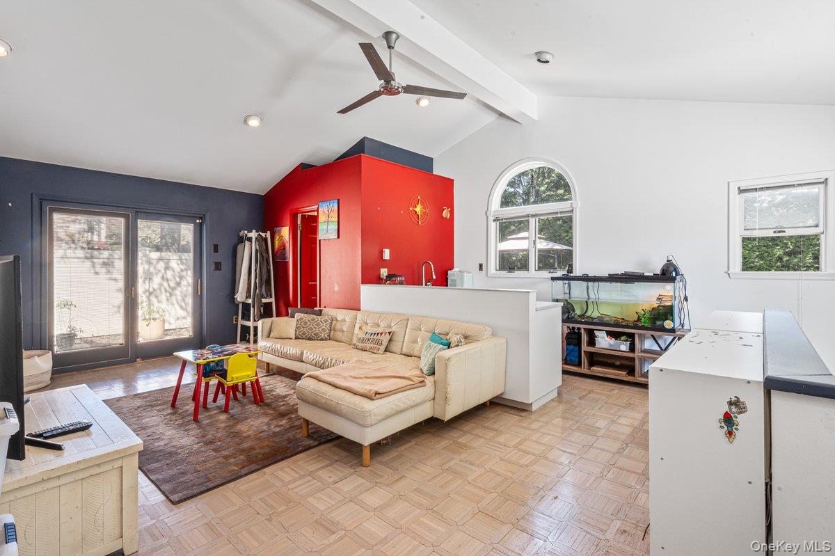 411 Demott Avenue, Rockville Centre, NY 11570