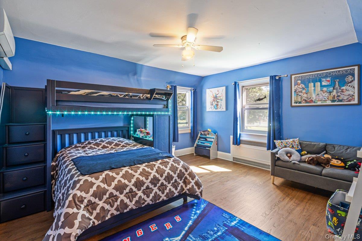 411 Demott Avenue, Rockville Centre, NY 11570