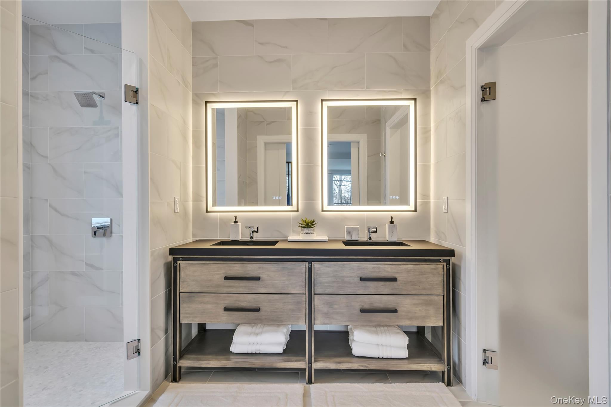 101 Searing Avenue # 306, Mineola, NY 11501