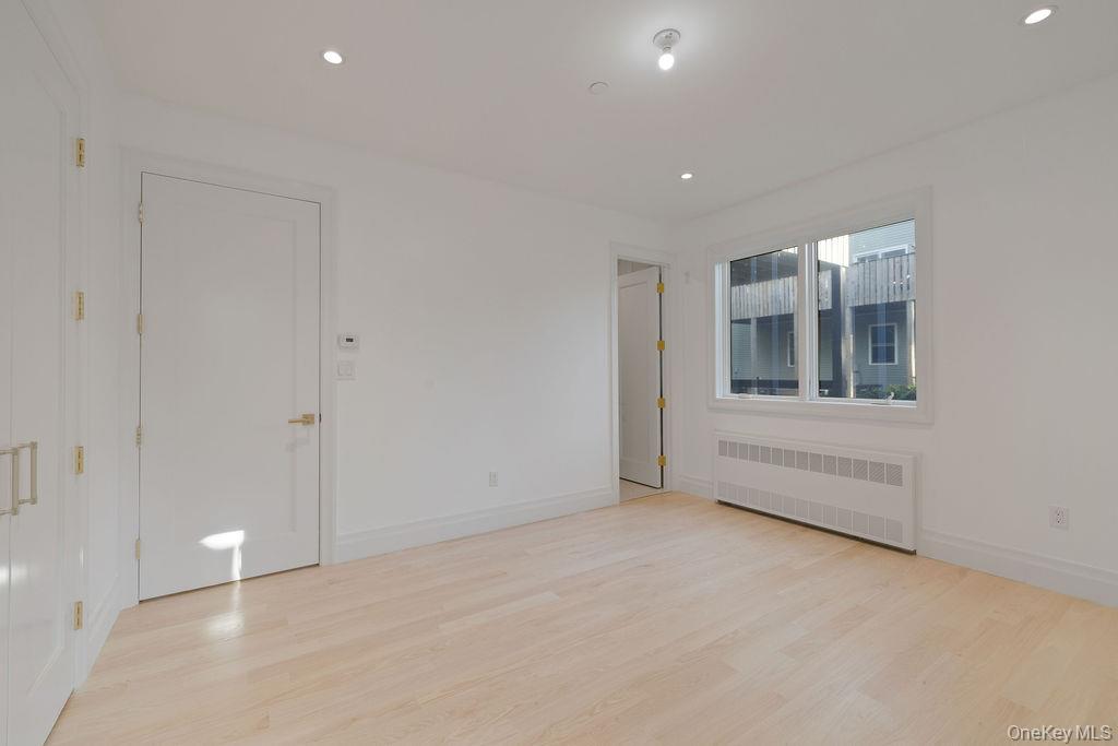 27 Ellish Parkway # 103, Spring Valley, NY 10977