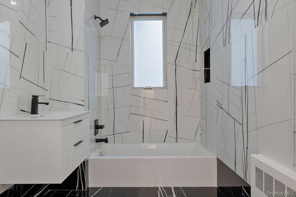 27 Ellish Parkway # 103, Spring Valley, NY 10977