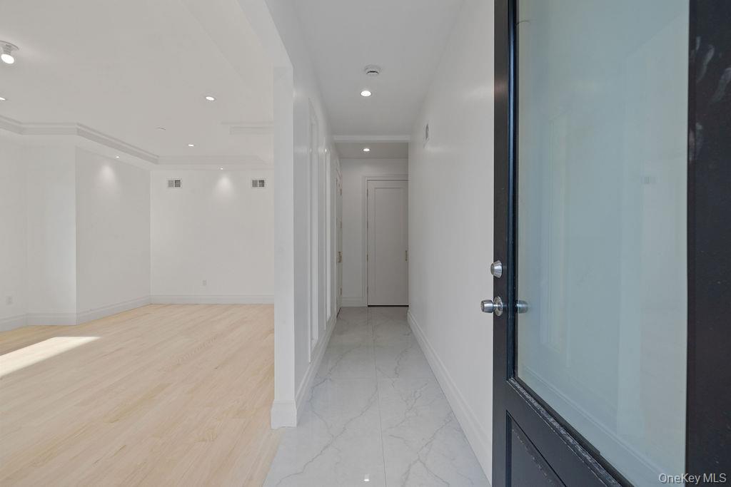 27 Ellish Parkway # 103, Spring Valley, NY 10977