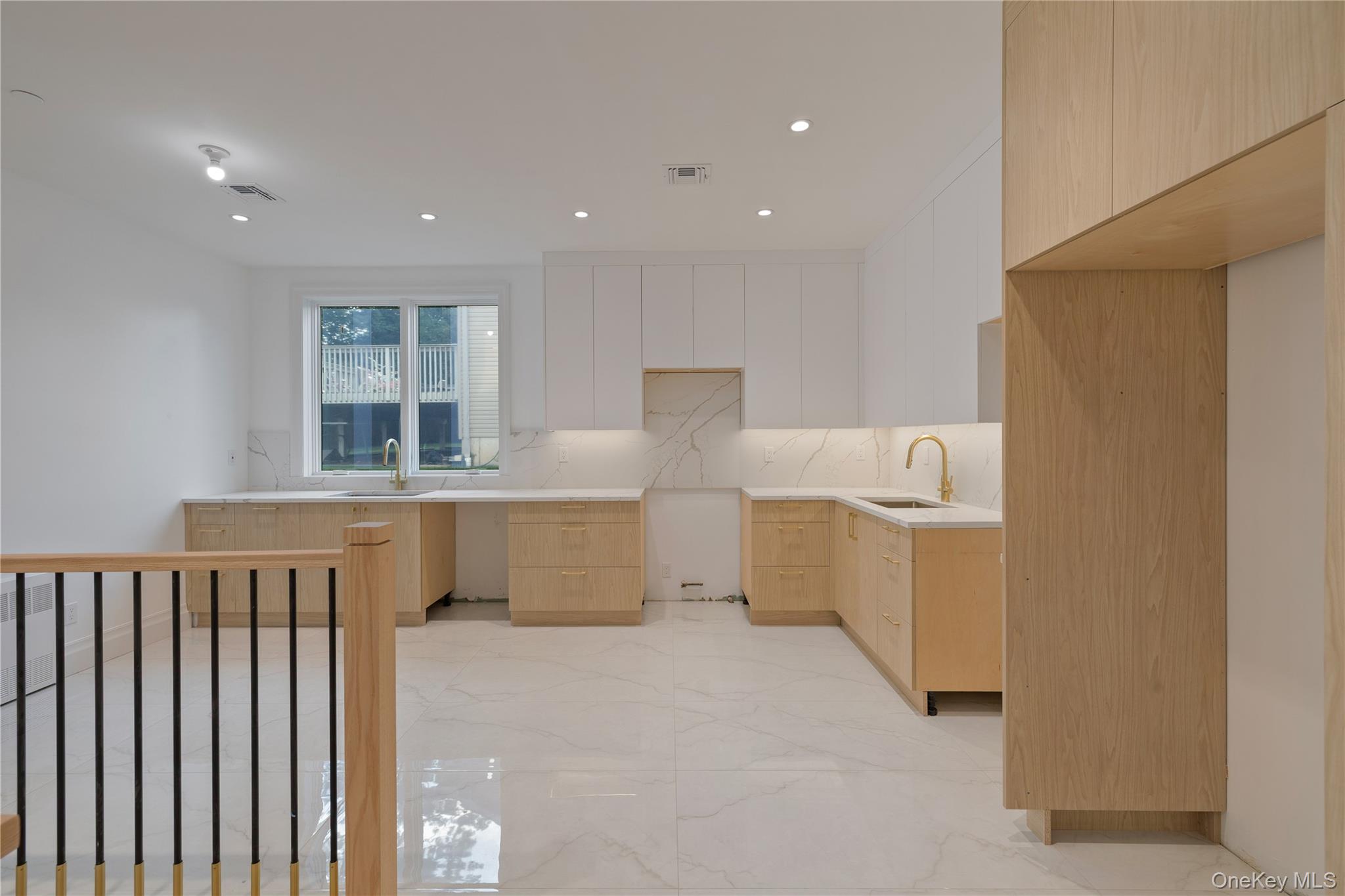 27 Ellish Parkway # 103, Spring Valley, NY 10977