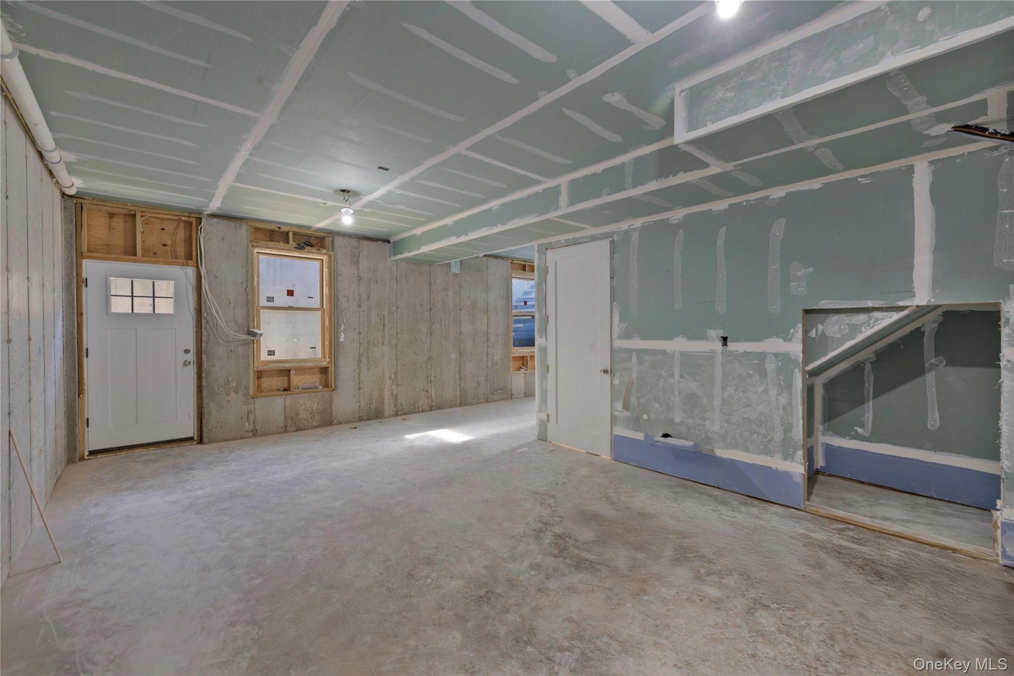 27 Ellish Parkway # 103, Spring Valley, NY 10977