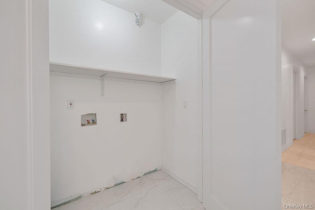 27 Ellish Parkway # 103, Spring Valley, NY 10977