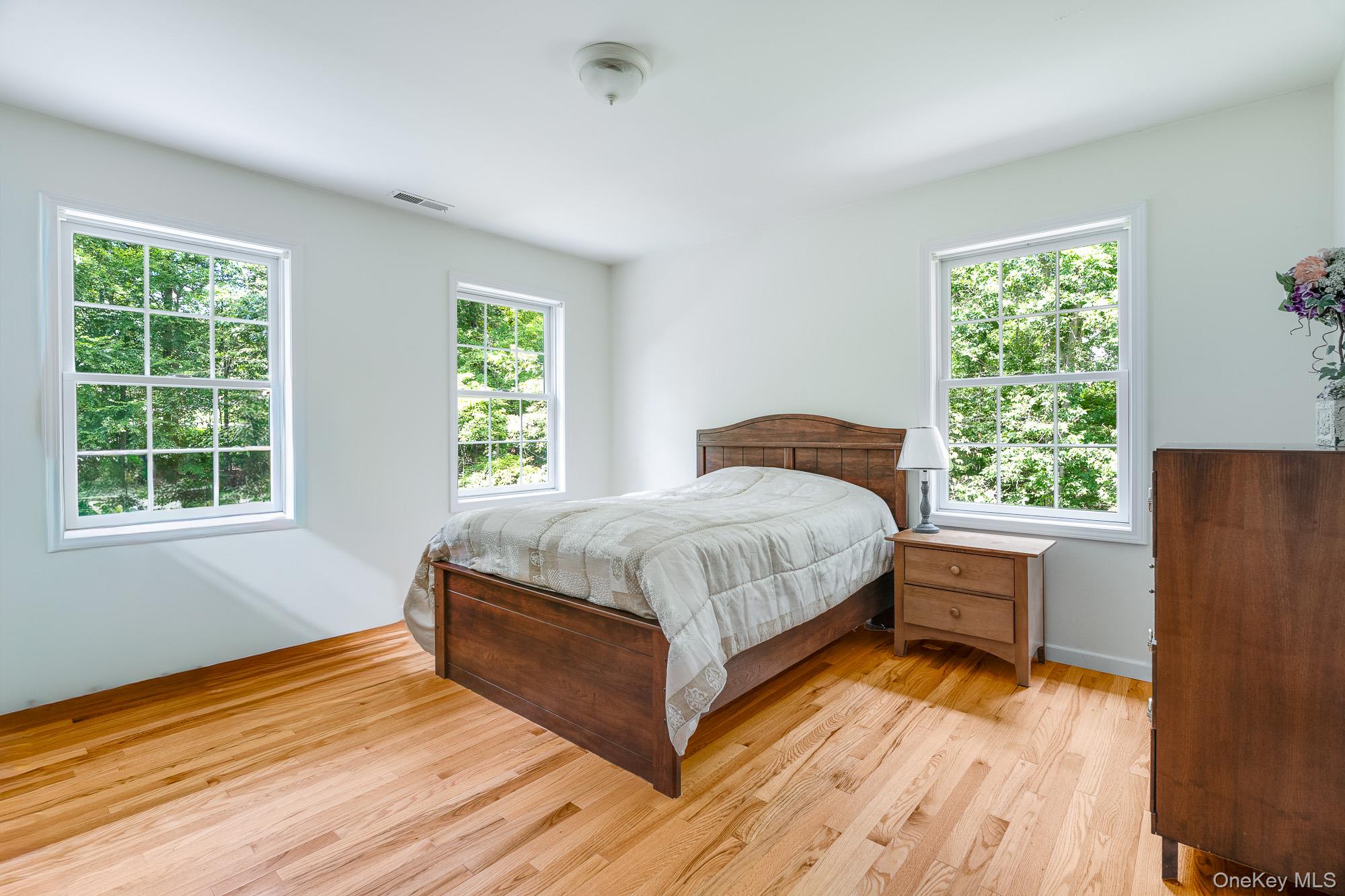 127 Shagbark Lane, Hopewell Junction, NY 12533