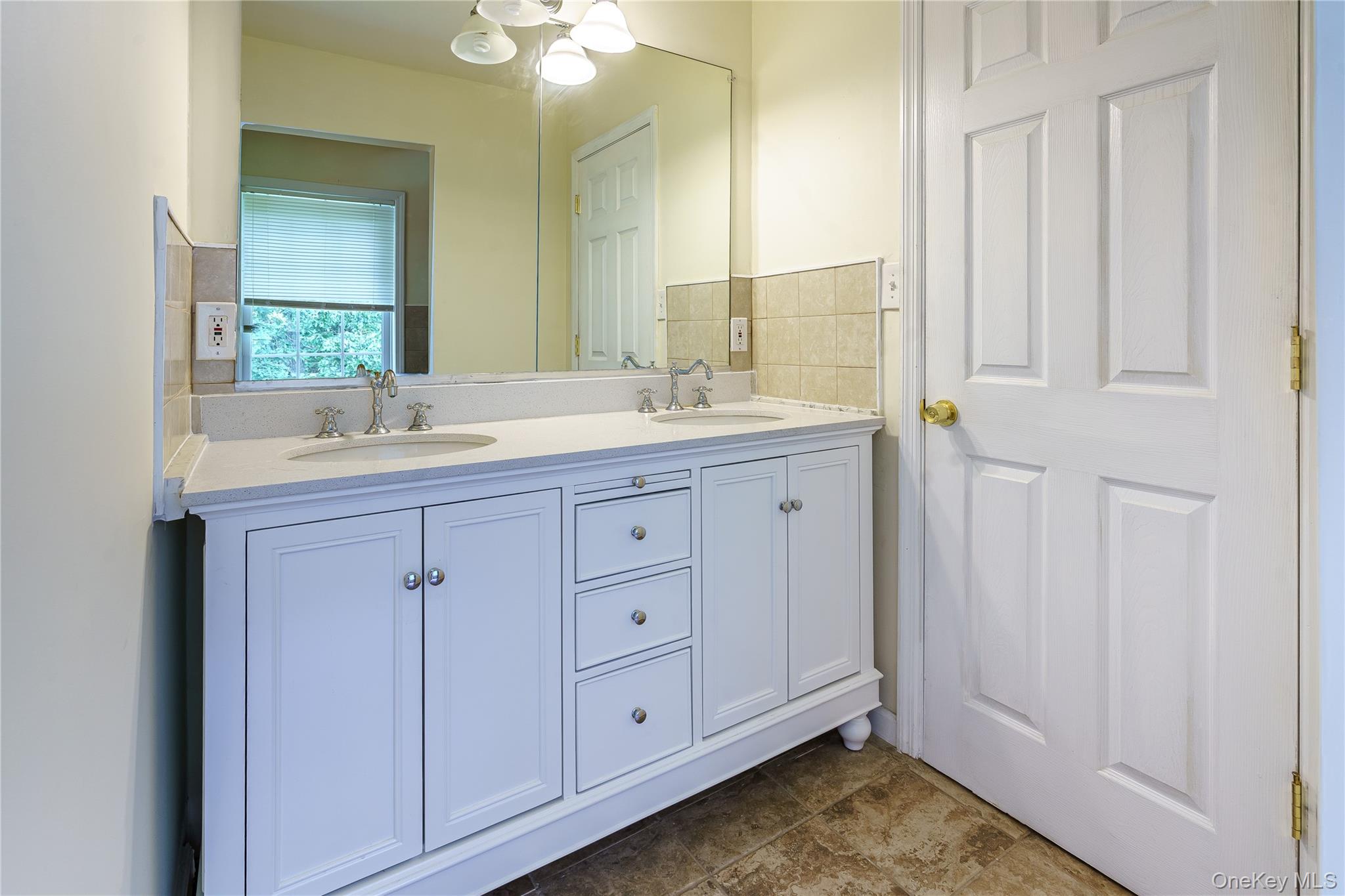 127 Shagbark Lane, Hopewell Junction, NY 12533