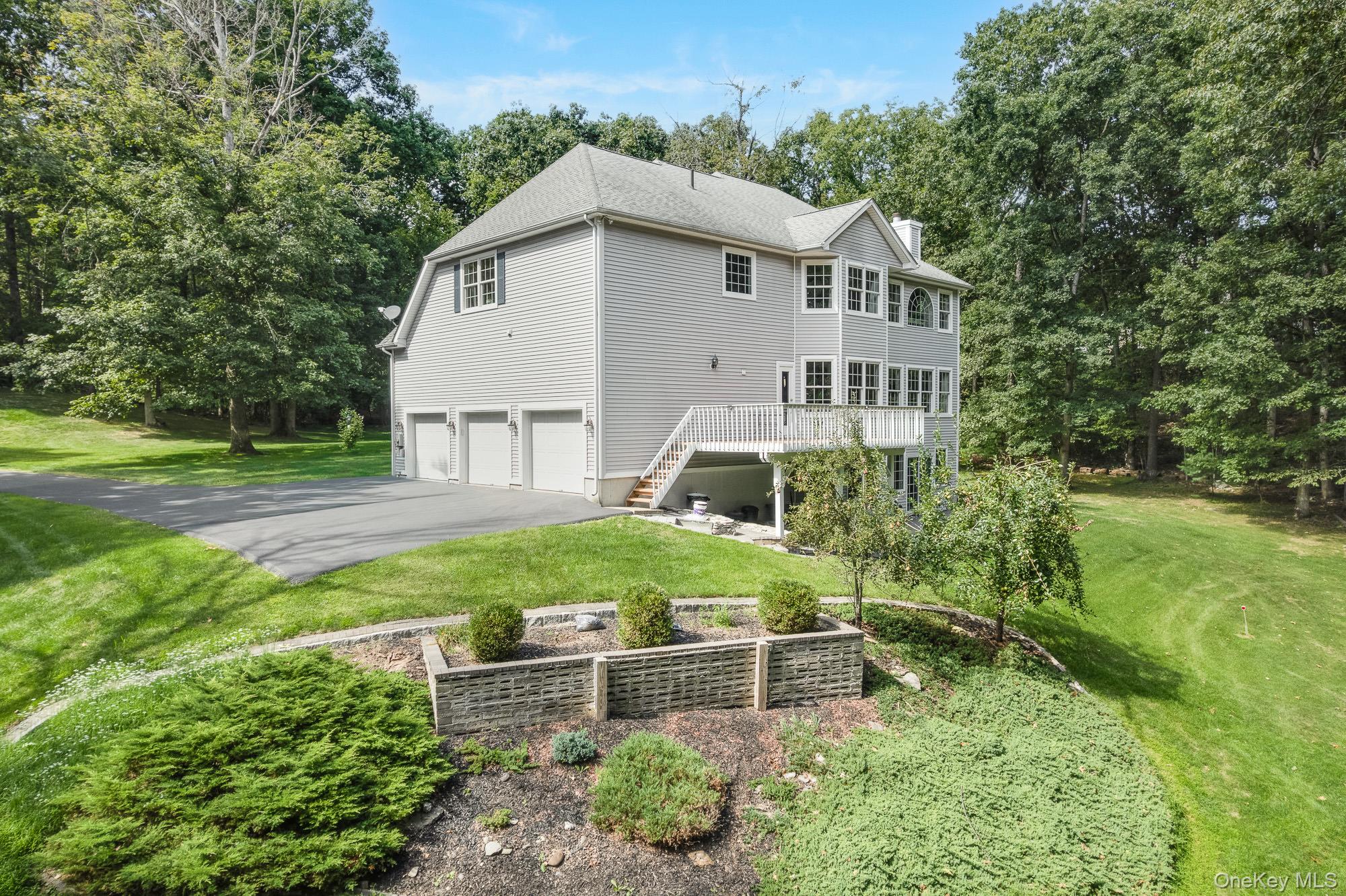 127 Shagbark Lane, Hopewell Junction, NY 12533