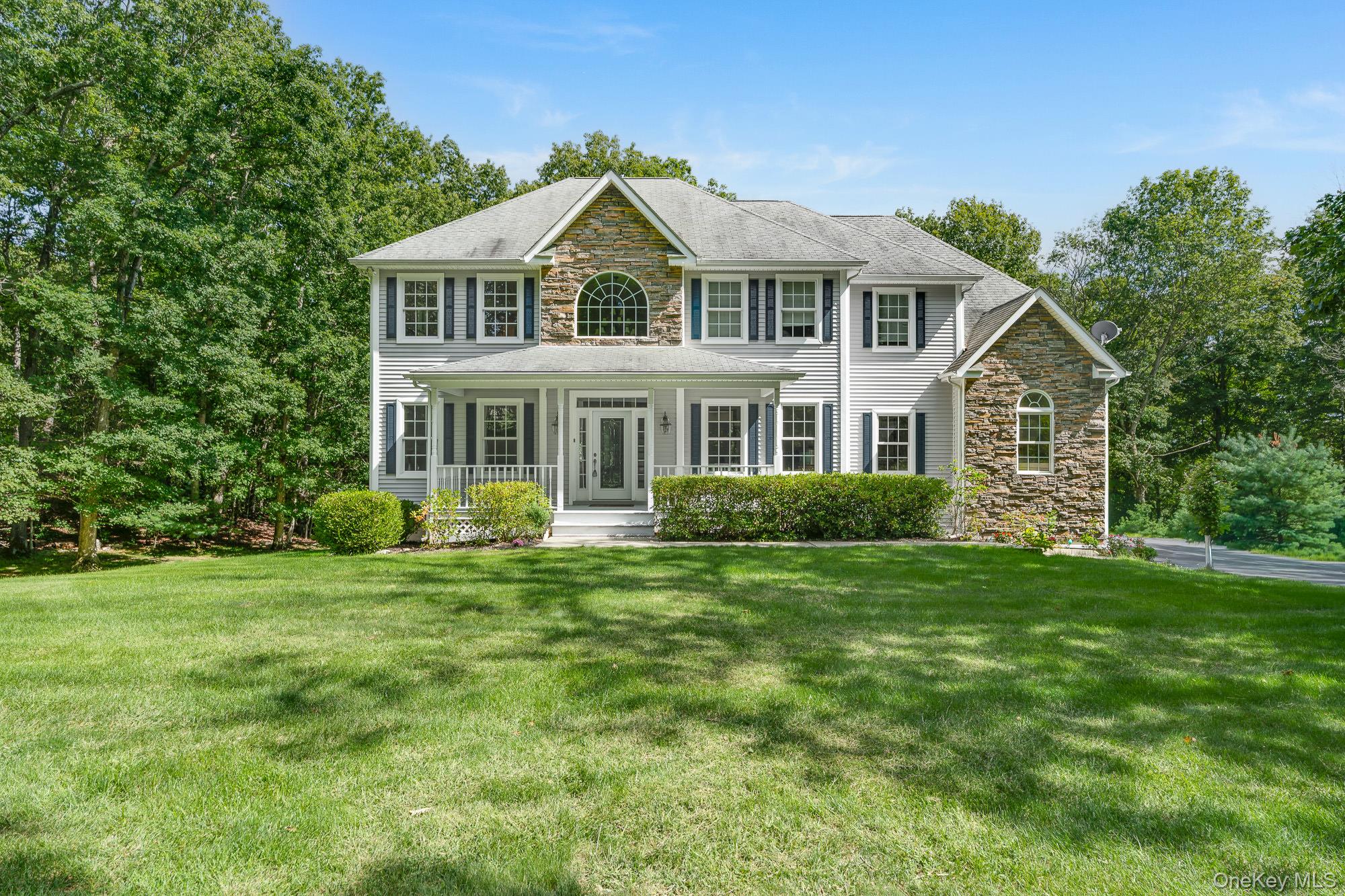 127 Shagbark Lane, Hopewell Junction, NY 12533