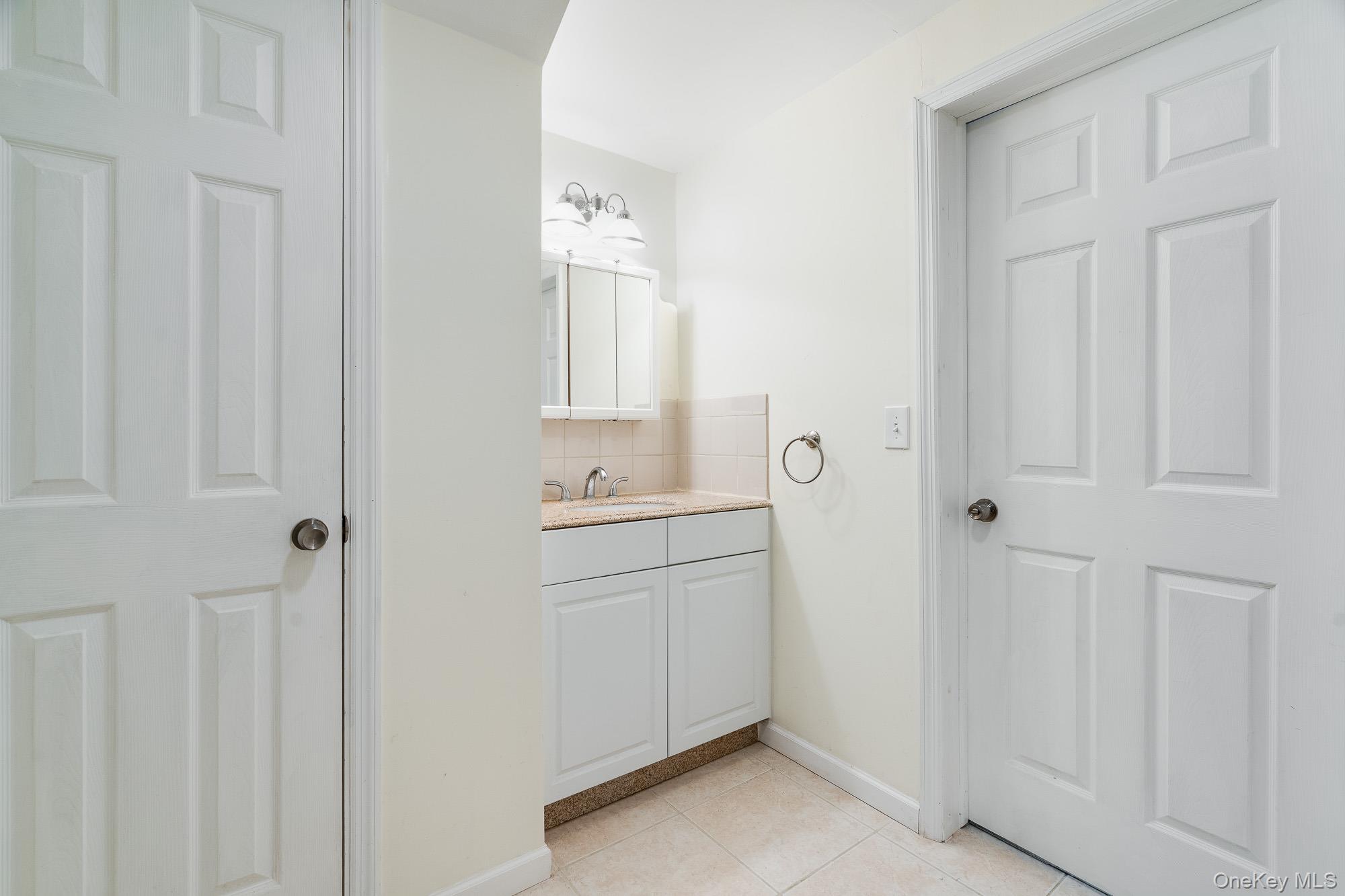 127 Shagbark Lane, Hopewell Junction, NY 12533