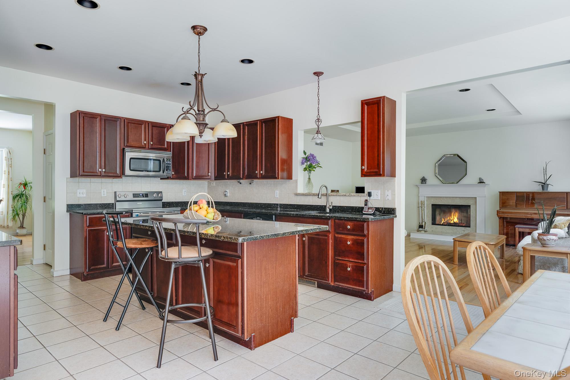 127 Shagbark Lane, Hopewell Junction, NY 12533